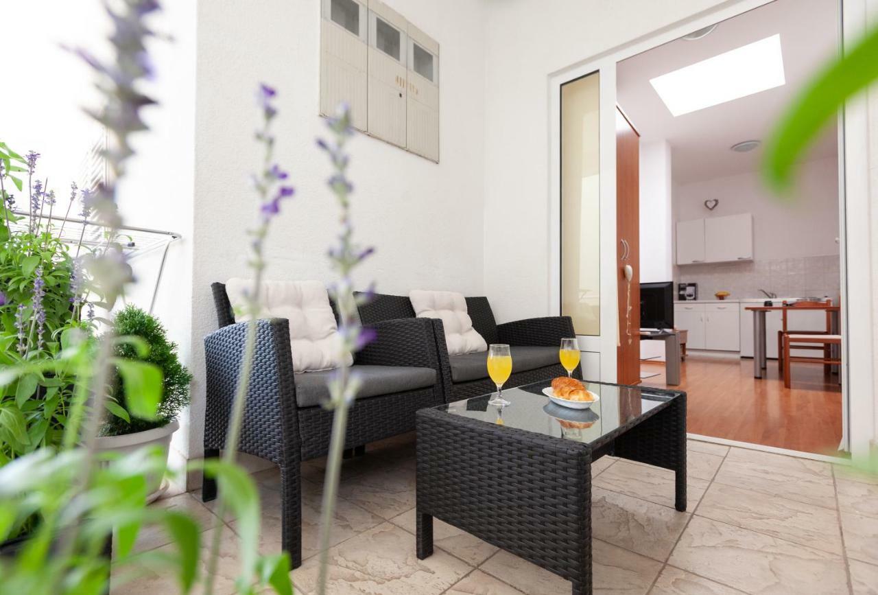 Apartments R Makarska Esterno foto