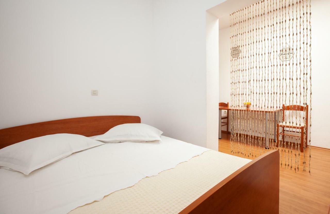 Apartments R Makarska Esterno foto