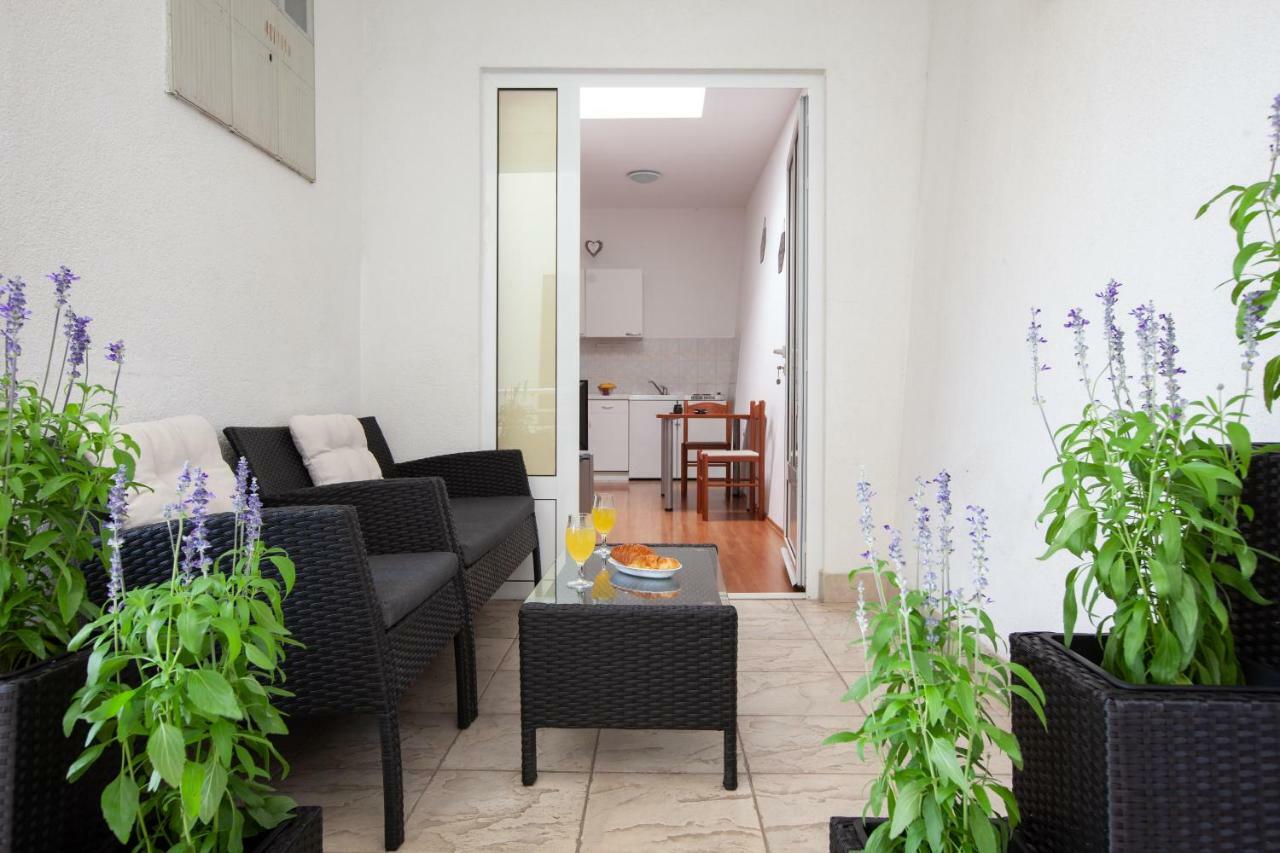 Apartments R Makarska Esterno foto
